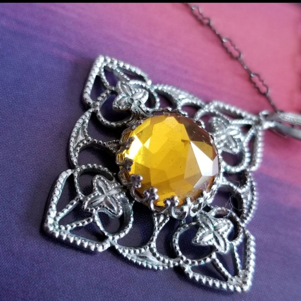 Vintage necklace yellow glass art deco silver tone filigree jewelry - Picture 4 of 12